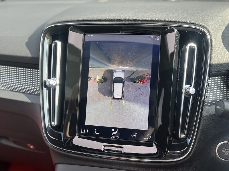 Used Volvo XC40 for sale - 75957526: Photo 32