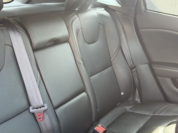 Used Volvo V40 2016 for sale - 79619687: Photo
