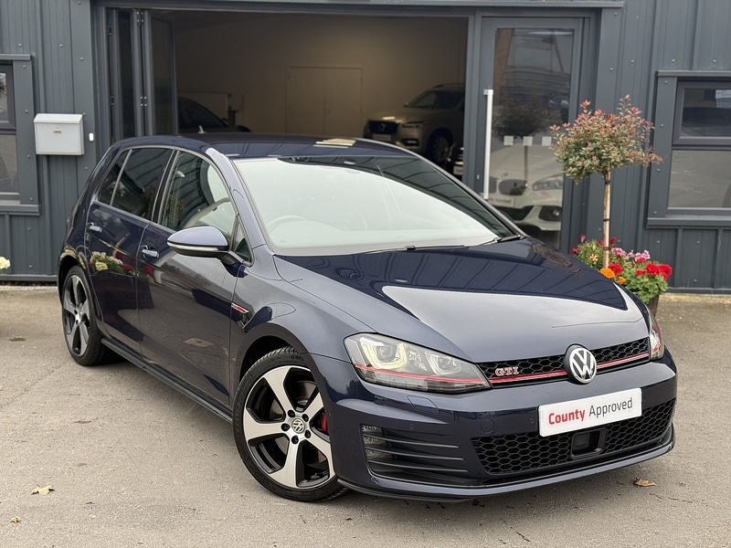 Used Volkswagen Golf 2017 for sale - 76274480: Photo 1