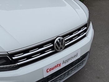 Used Volkswagen Tiguan 2019 for sale - 76596030: Photo