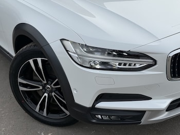 Used Volvo V90 2017 for sale - 77547795: Photo