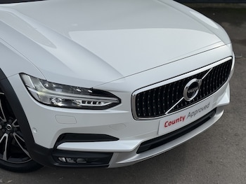 Used Volvo V90 2017 for sale - 77547795: Photo