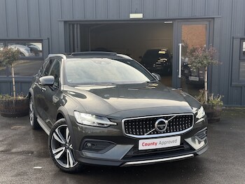 Used Volvo V60 2020 for sale - 77140341: Photo