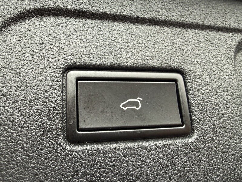 Used Volkswagen Touran for sale - 76518513: Photo 27