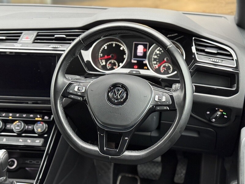 Used Volkswagen Touran for sale - 76518513: Photo 30