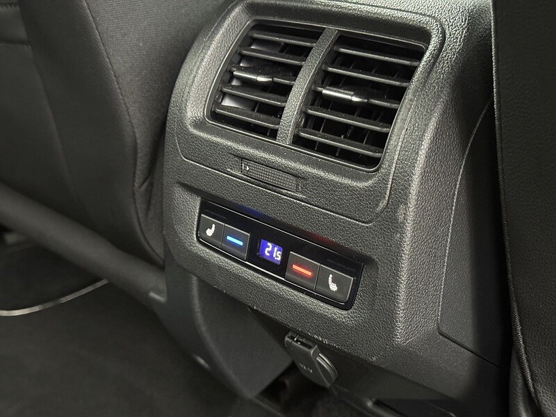 Used Volkswagen Touran for sale - 76518513: Photo 32