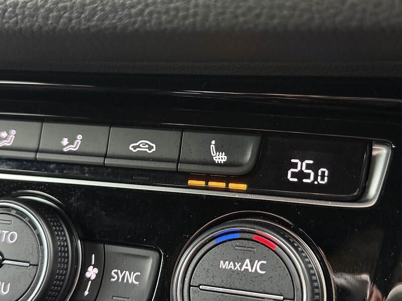 Used Volkswagen Touran for sale - 76518513: Photo 37