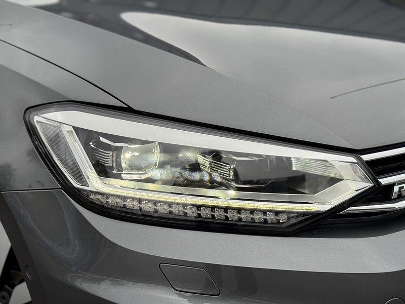 Used Volkswagen Touran for sale - 76518513: Photo 9