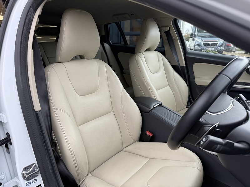 Used Volvo V60 2025 for sale - 76863533: Photo 10