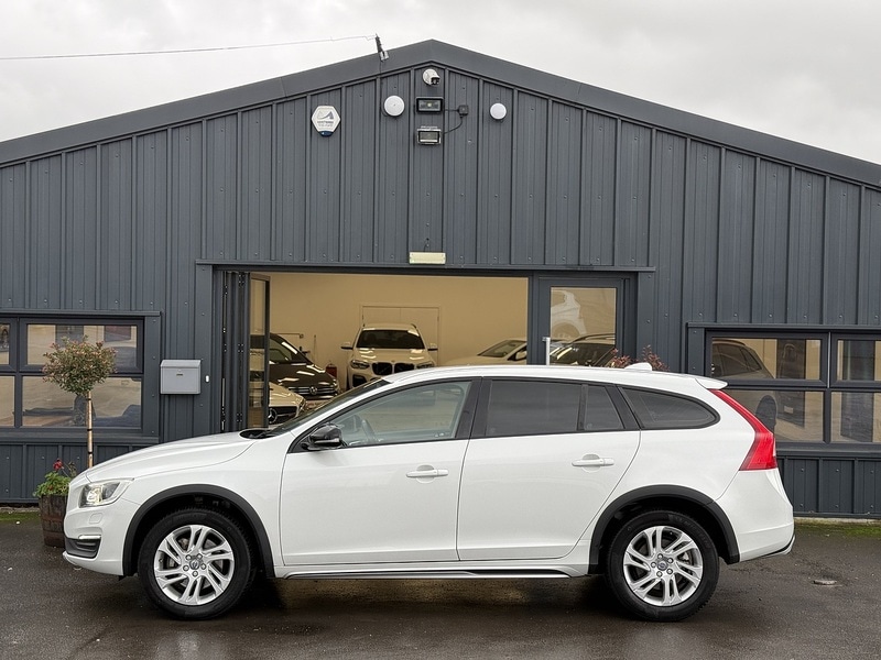 Used Volvo V60 2025 for sale - 76863533: Photo 13