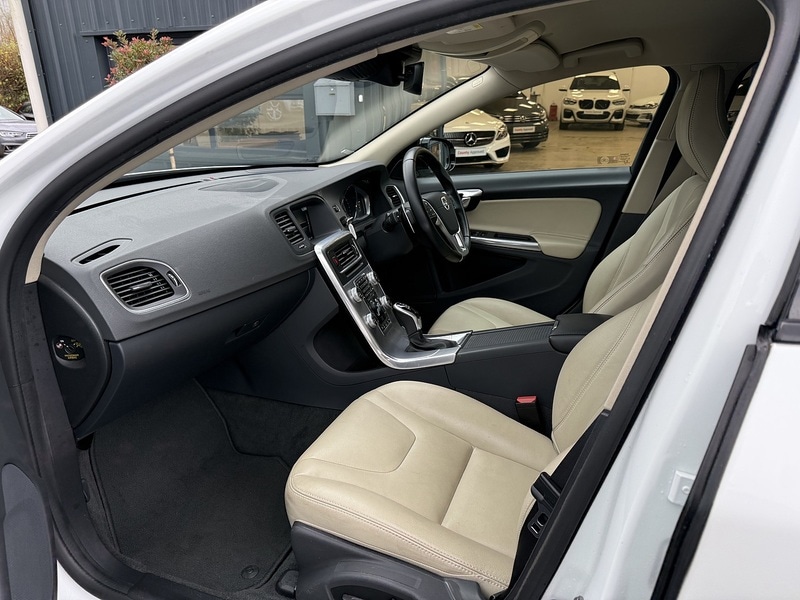 Used Volvo V60 2025 for sale - 76863533: Photo 14