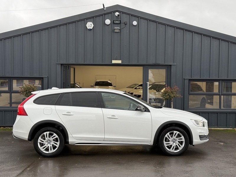 Used Volvo V60 2025 for sale - 76863533: Photo 17