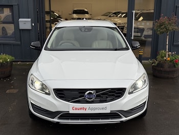 Used Volvo V60 2017 for sale - 76863533: Photo