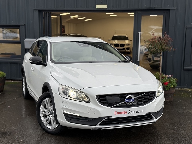 Used Volvo V60 2025 for sale - 76863533: Photo 3