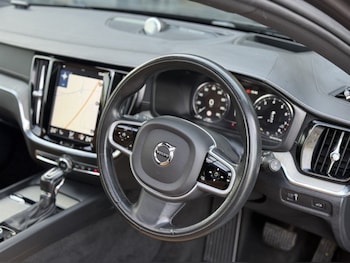 Used Volvo V60 2020 for sale - 79346321: Photo