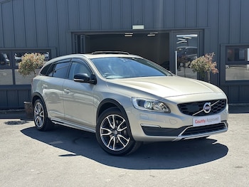 Used Volvo V60 2018 for sale - 79090637: Photo