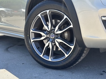 Used Volvo V60 2018 for sale - 79090637: Photo