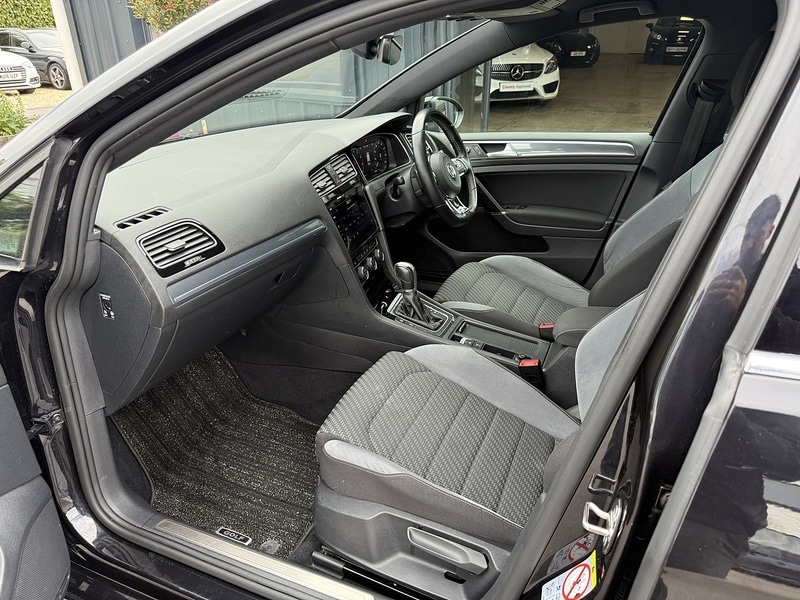 Used Volkswagen Golf 2024 for sale - 76173496: Photo 14