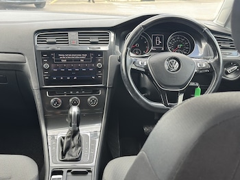 Used Volkswagen Golf 2018 for sale - 78851558: Photo