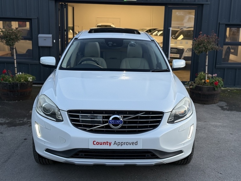 Used Volvo XC60 for sale - 76596043: Photo 2