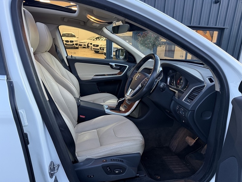 Used Volvo XC60 for sale - 76596043: Photo 21