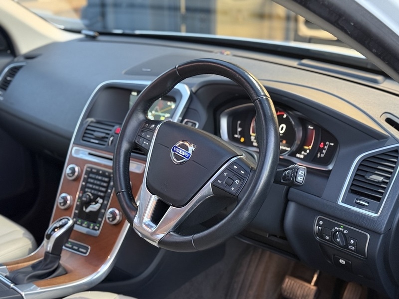 Used Volvo XC60 for sale - 76596043: Photo 30