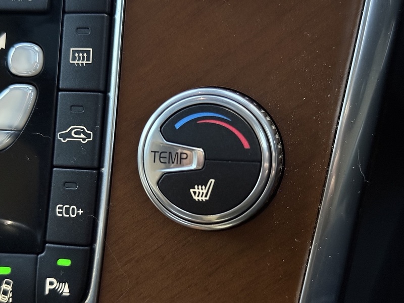 Used Volvo XC60 for sale - 76596043: Photo 38