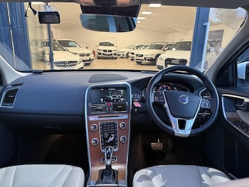 Used Volvo XC60 2016 for sale - 76596043: Photo