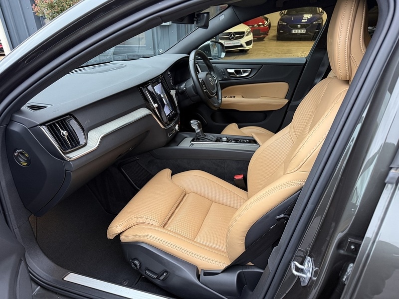 Used Volvo V60 2025 for sale - 76950795: Photo 15