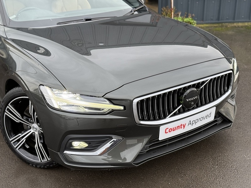 Used Volvo V60 2025 for sale - 76950795: Photo 3