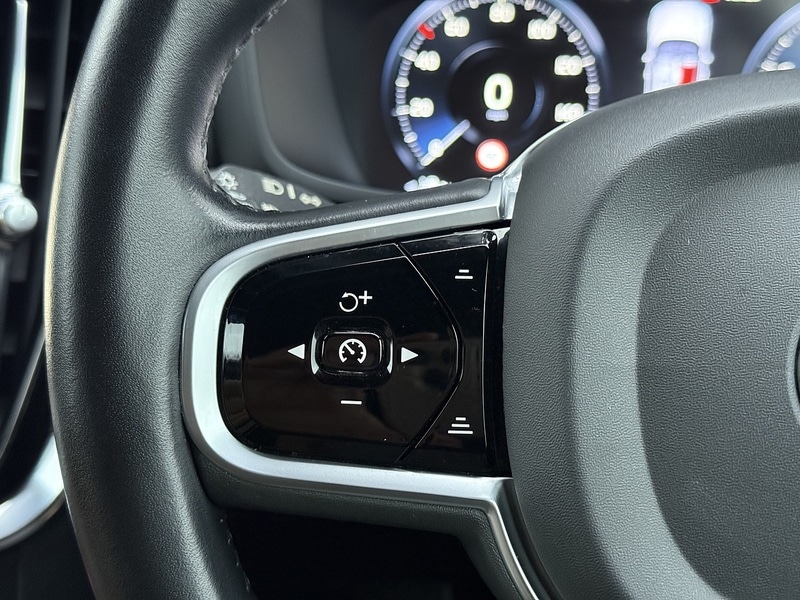 Used Volvo V60 2025 for sale - 76950795: Photo 32