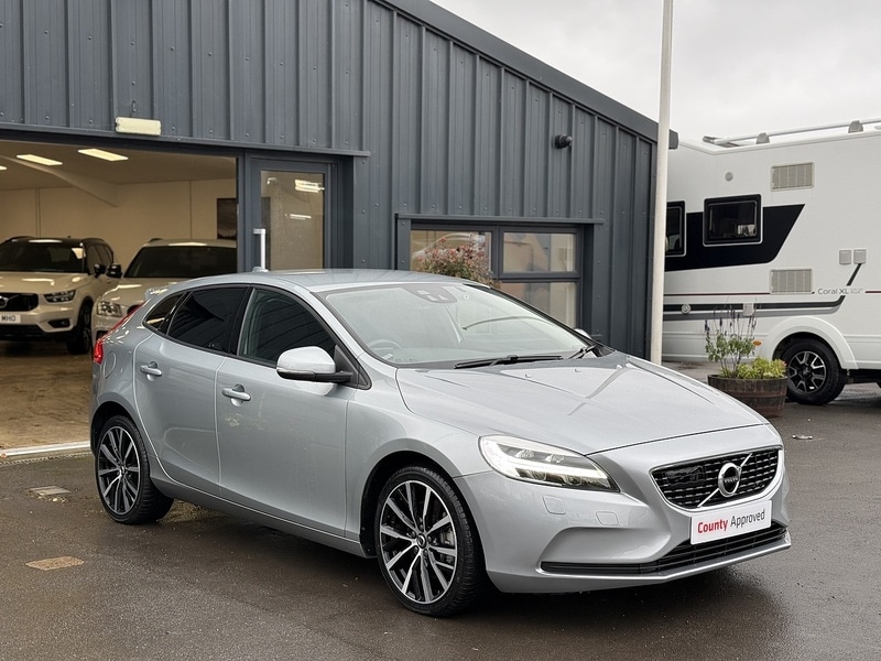 Used Volvo V40 for sale - 76518510: Photo 10