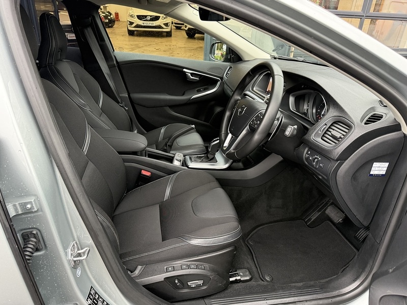 Used Volvo V40 for sale - 76518510: Photo 14