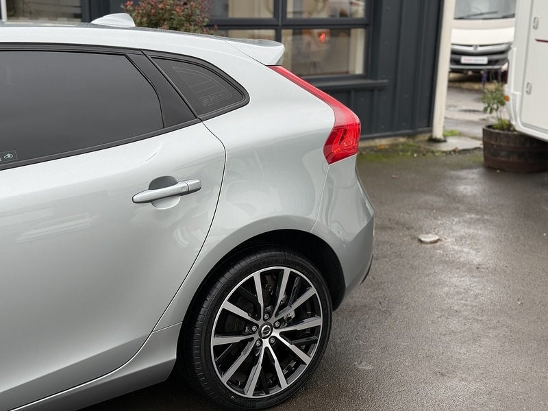 Used Volvo V40 for sale - 76518510: Photo 18
