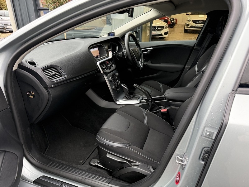 Used Volvo V40 for sale - 76518510: Photo 20