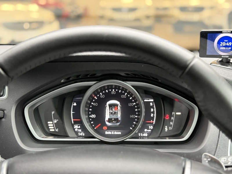 Used Volvo V40 for sale - 76518510: Photo 31