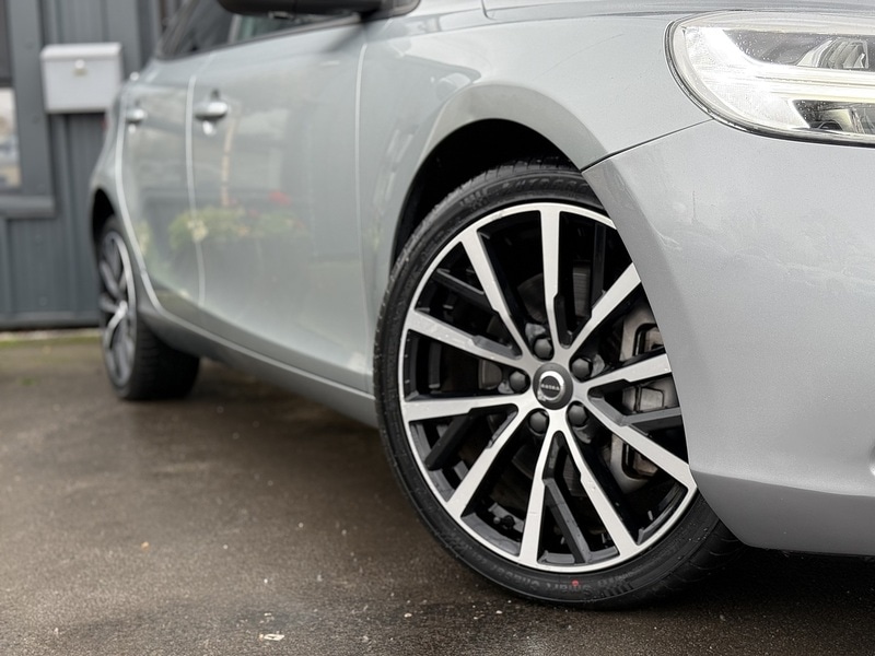 Used Volvo V40 for sale - 76518510: Photo 5