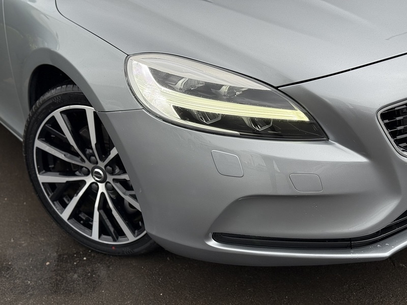 Used Volvo V40 for sale - 76518510: Photo 8