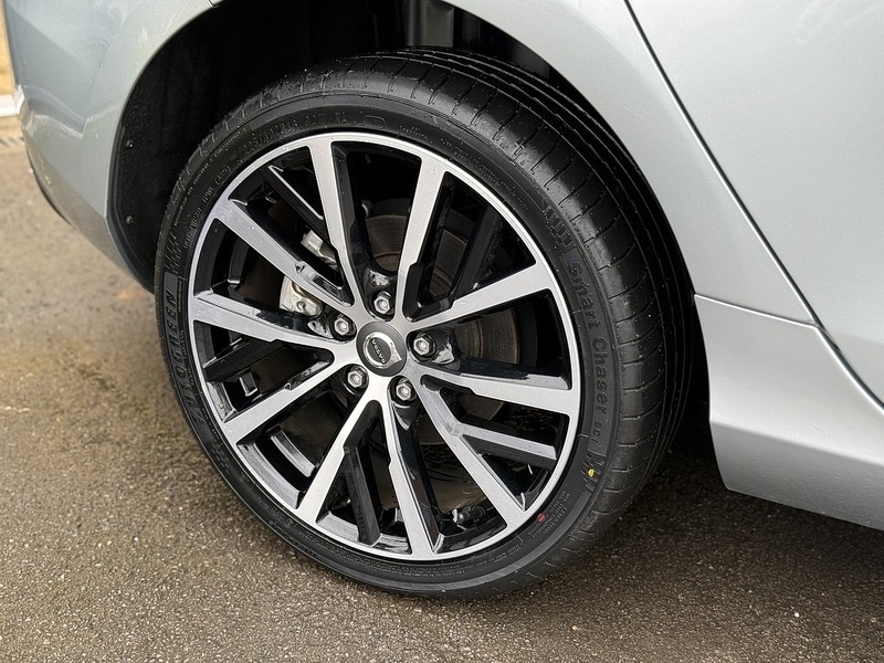 Used Volvo V40 for sale - 76518510: Photo 9