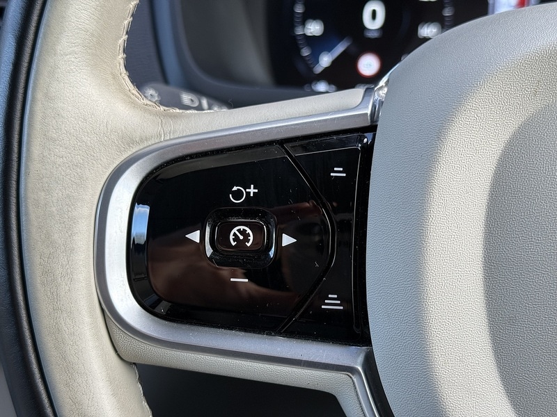 Used Volvo XC90 for sale - 77003379: Photo 32