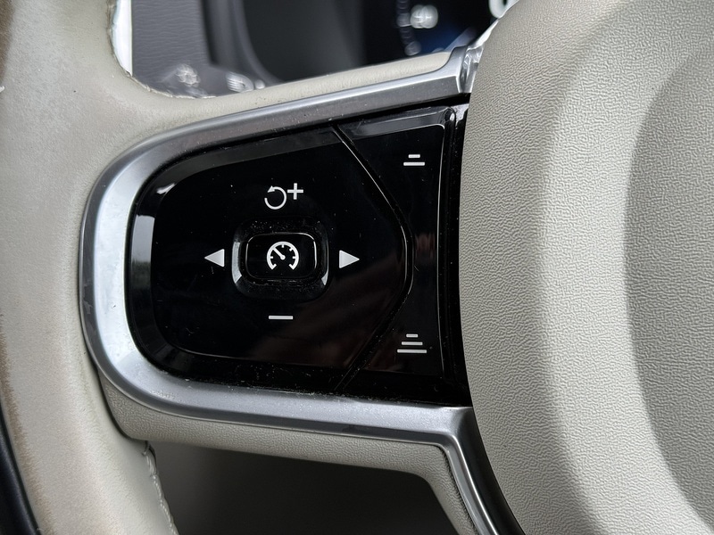 Used Volvo XC90 2025 for sale - 76856199: Photo 31