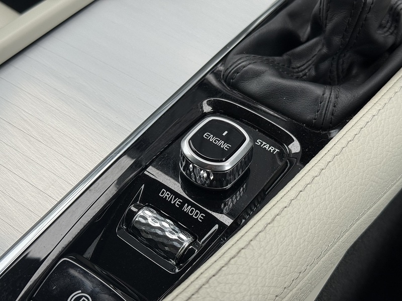 Used Volvo XC90 2025 for sale - 76856199: Photo 35