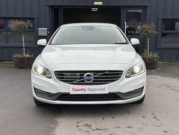 Used Volvo V60 2016 for sale - 77140247: Photo