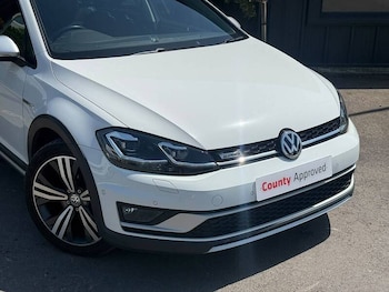 Used Volkswagen Golf 2019 for sale - 79030527: Photo