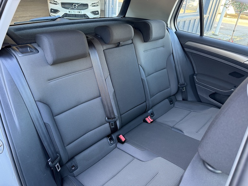 Used Volkswagen Golf 2013 for sale - 76173504: Photo 10