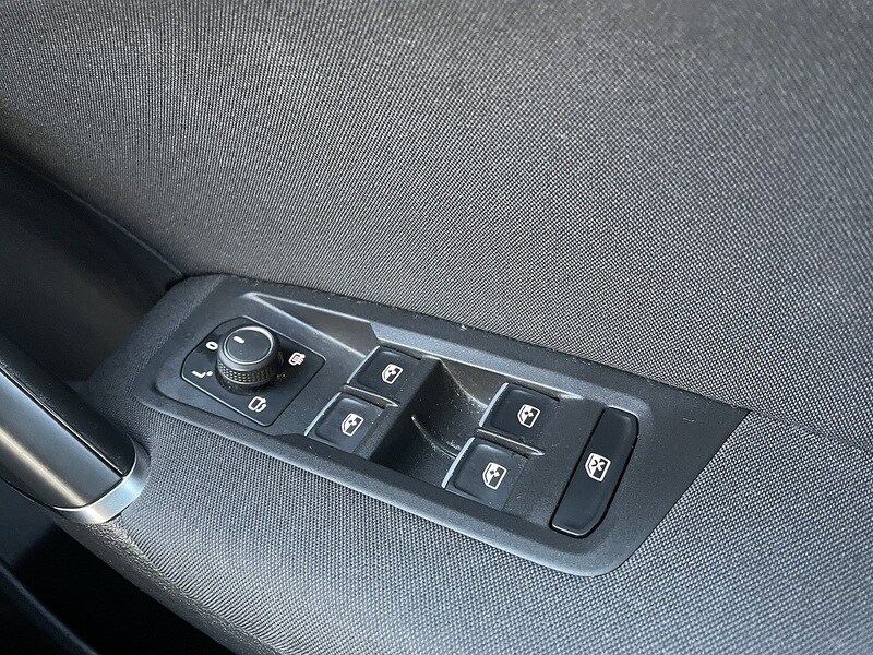 Used Volkswagen Touran for sale - 76596038: Photo 23