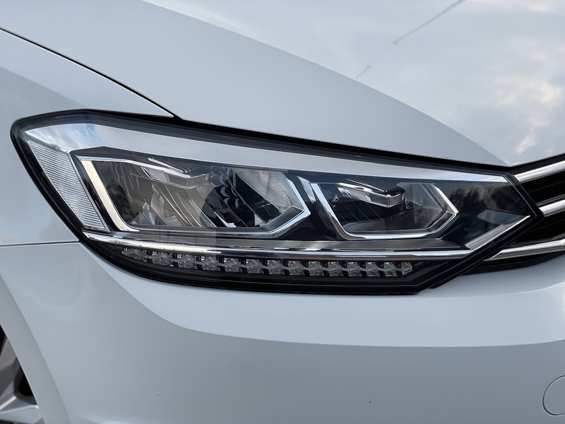 Used Volkswagen Touran for sale - 76596038: Photo 4