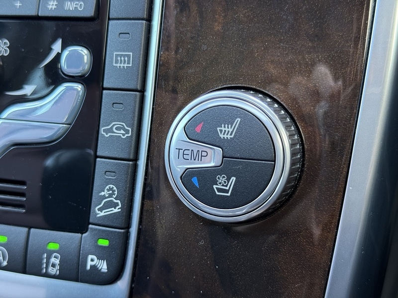 Used Volvo XC70 for sale - 76518508: Photo 37