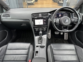 Used Volkswagen Golf 2018 for sale - 77056499: Photo