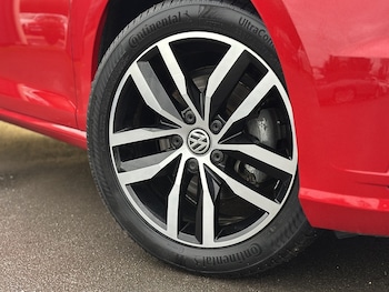 Used Volkswagen Golf 2019 for sale - 76950796: Photo